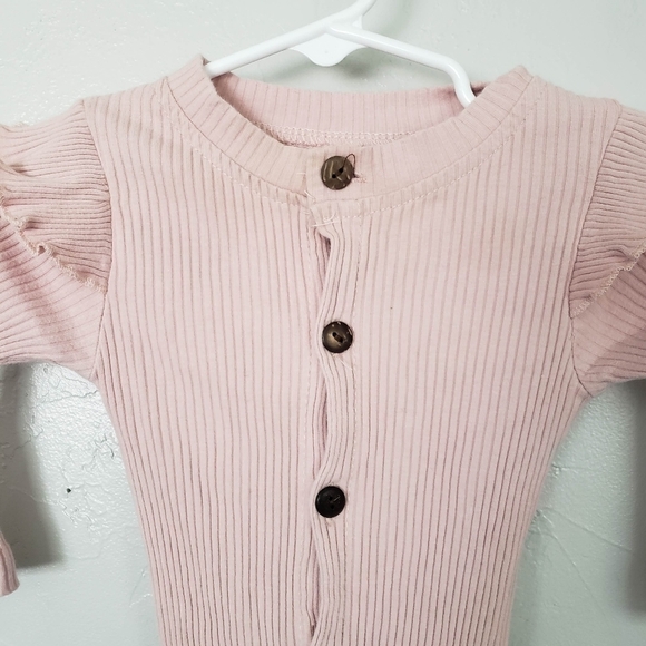 Baby Girl Light Pink Ribbed Long Sleeve Footless Bodysuit Outfit Ruffles Boho - Picture 2 of 6
